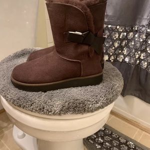 Ugg Australia Classic Knot Short Boot